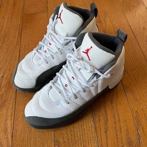 AIR JORDAN 12 SNEAKERS SIZE 3Y *EUC*